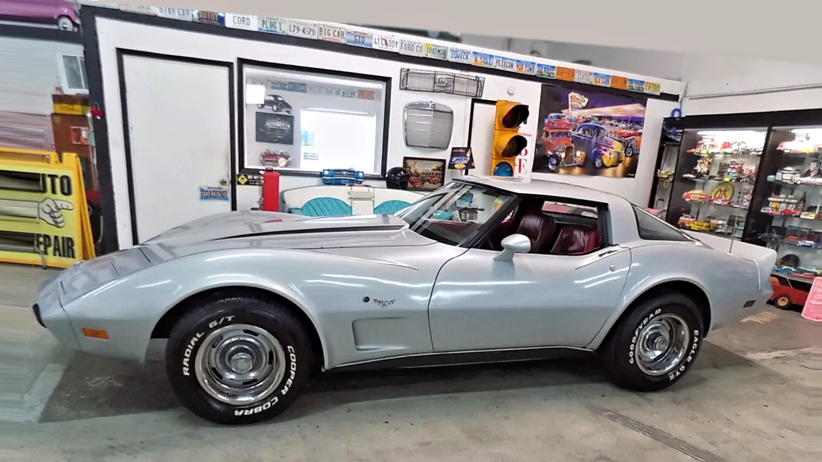 Click to Enlarge-Esc to Close Corvette Generations/C3/C3 1979 Left 3.webp